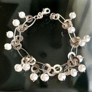 Sterling silver white freshwater pearl Chacha bracelet 🆕